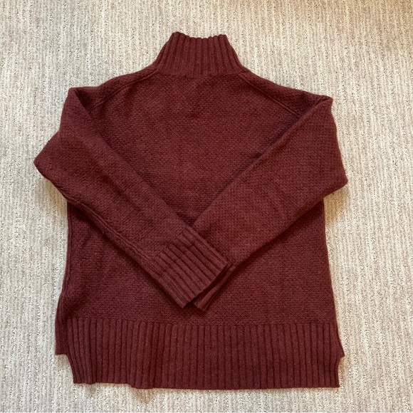 GUC | Everlane Recycled Cashmere, Waffle-knit Mockneck Sweater | Rust - Picture 3 of 7